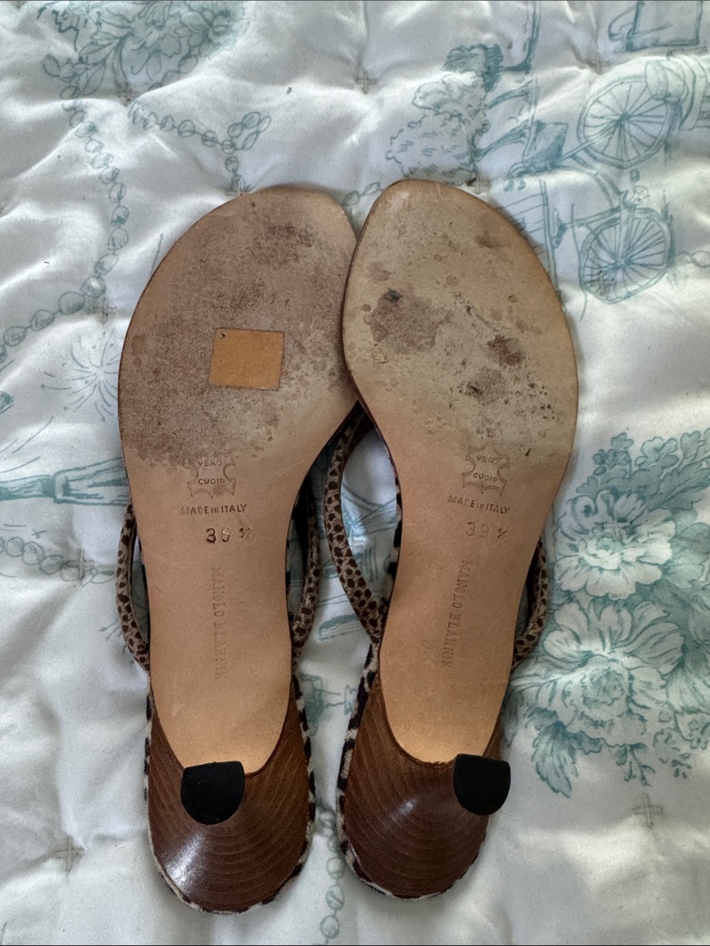 Manolo Blahnik Leopard Print Flip-Flop Sandals in Brown and Black - Picture 3 of 4